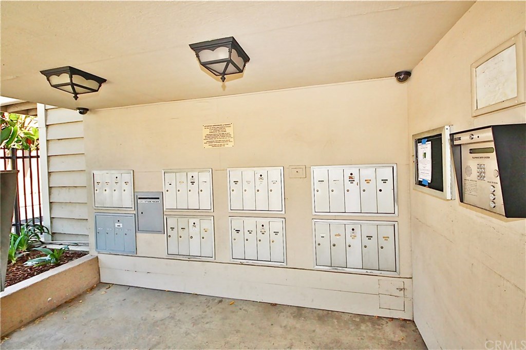 1208 Mayflower Avenue, Unit C Monrovia, CA 91016 - Photo 8 of 47 Detail of the mailbox station