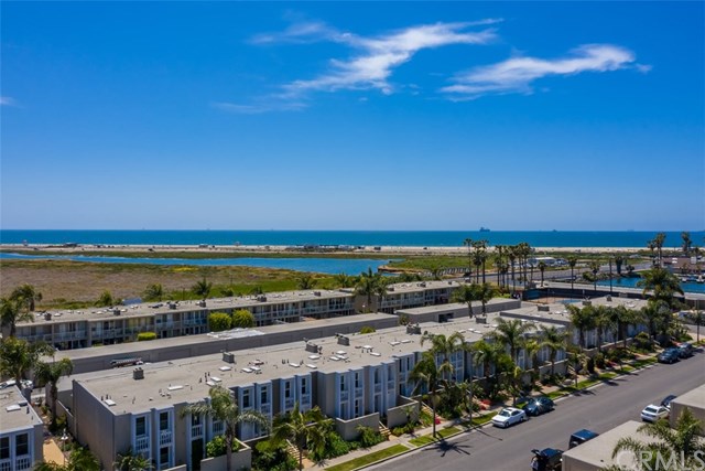 4002 Aladdin Drive Huntington Beach, CA 92649 - Photo 21 of 55 Your new "beach retreat"! Car not included!