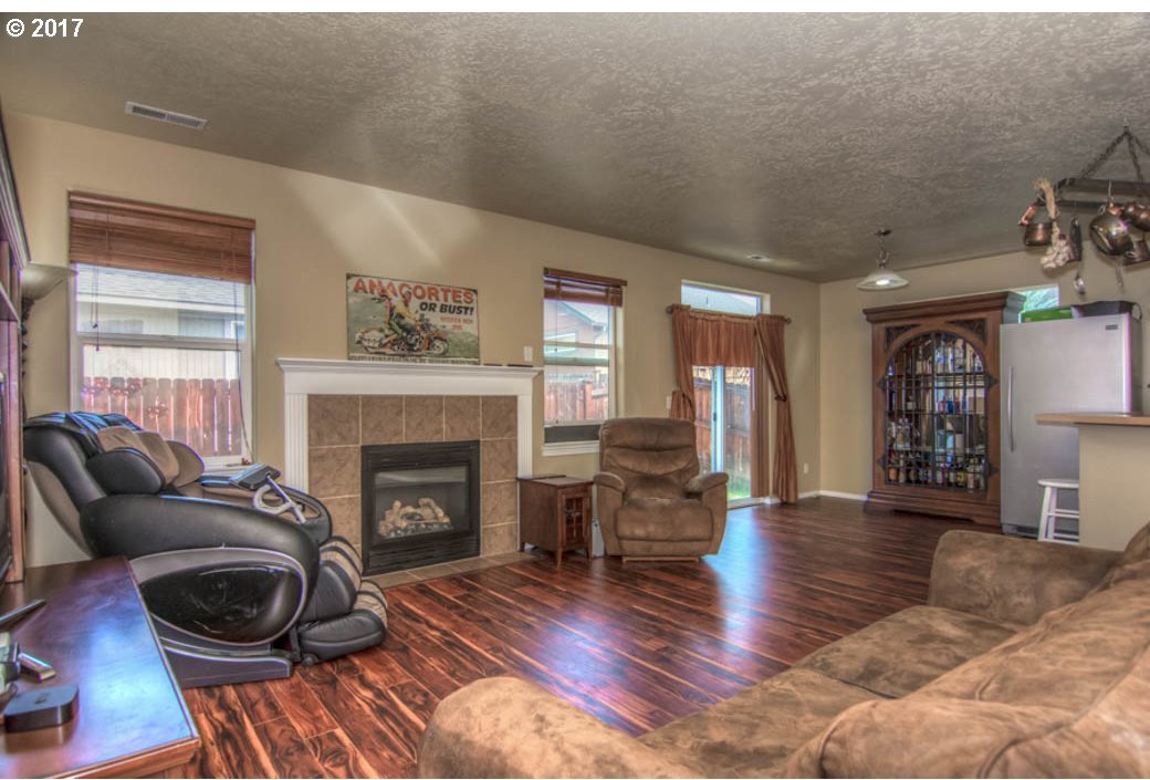 2800 Northeast Spring Water Place Bend, OR 97701 - Photo 5 of 22 Gallery Image 5
