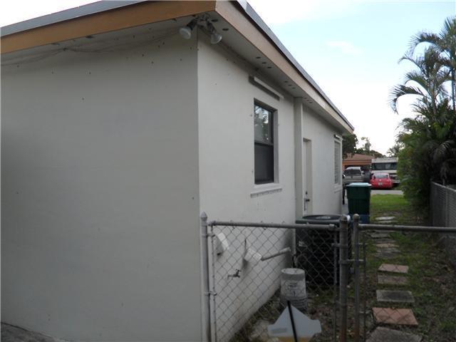 7767 Juniper Street Miramar, FL 33023 - Photo 9 of 9