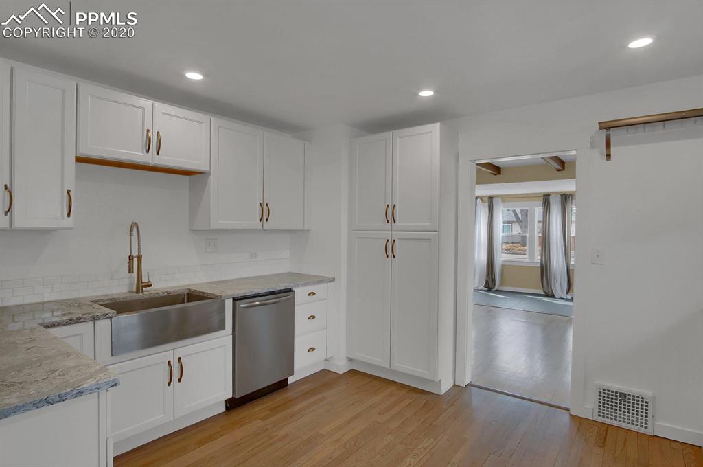 1222 East Dale Street Colorado Springs, CO 80909 - Photo 8 of 36