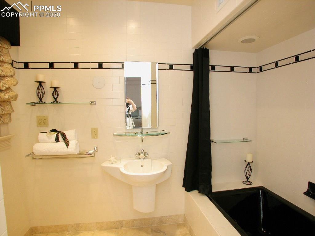 18 2nd Street Colorado Springs, CO 80906 - Photo 15 of 25