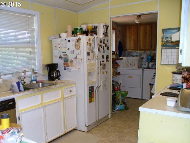 2518 Southeast Mannthey Road Corbett, OR 97019 - Photo 4 of 11