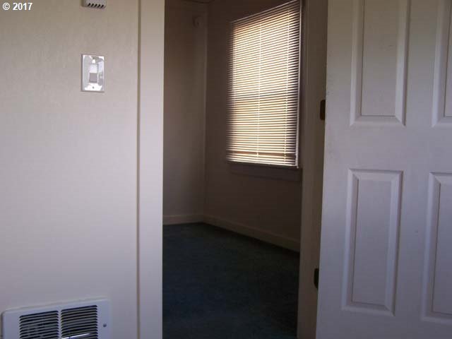 1226 Juniper Avenue Reedsport, OR 97467 - Photo 5 of 30 Gallery Image 5