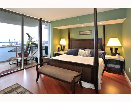 400 Alton Road, Unit 1804 Miami Beach, FL 33139 - Photo 2 of 12