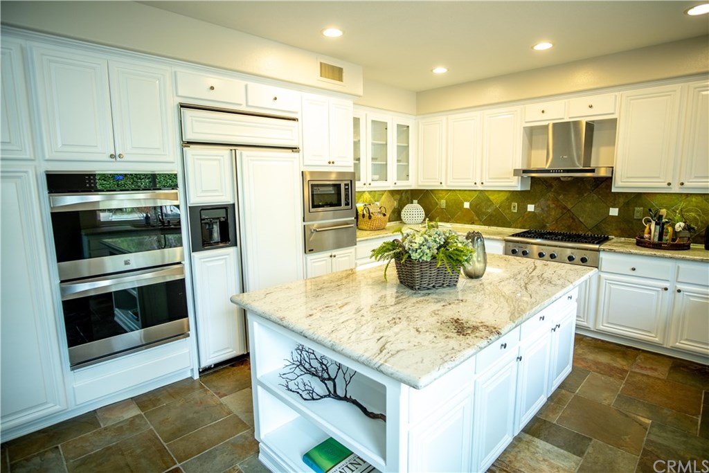 9 Hibiscus Irvine, CA 92620 - Photo 17 of 43