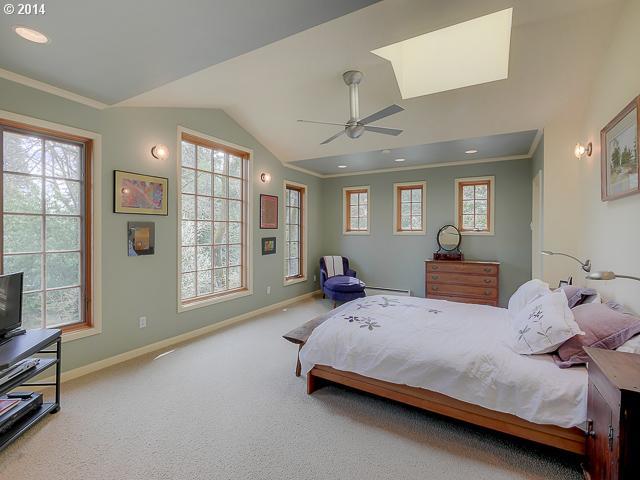 1680 South Radcliffe Road Portland, OR 97219 - Photo 5 of 16 Gallery Image 5