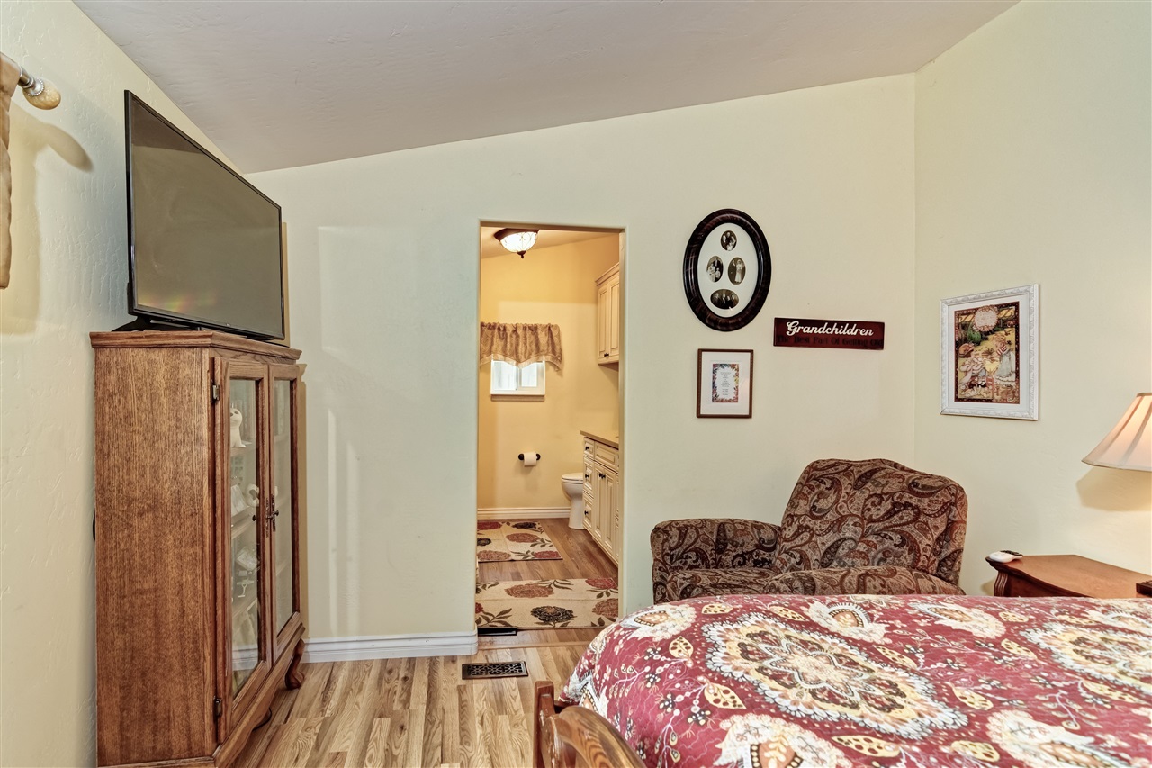 1237 Destree Road, Unit T Escondido, CA 92027 - Photo 12 of 25 Gallery Image 12