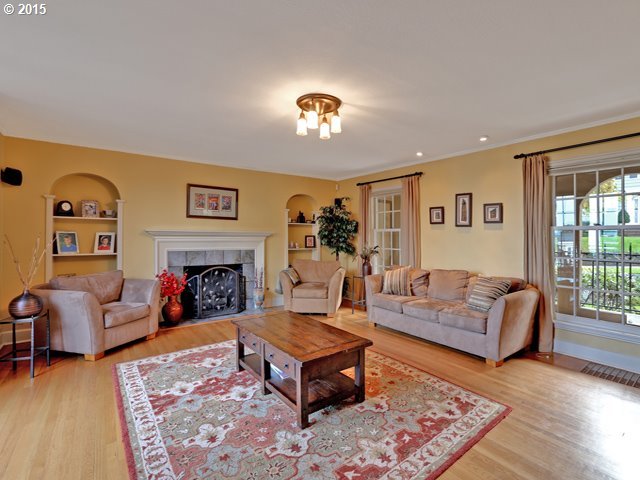 1725 Southwest Spring Street Portland, OR 97201 - Photo 1 of 15 Gallery Image 1