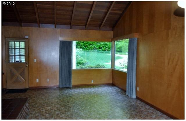 3908 Southwest Scholls Ferry Road Portland, OR 97221 - Photo 5 of 15 Gallery Image 5