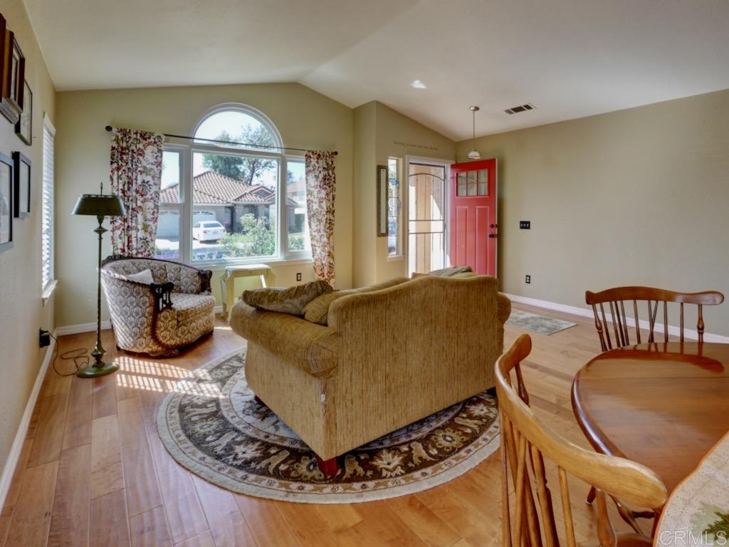 1040 Funquest Drive Fallbrook, CA 92028 - Photo 4 of 22