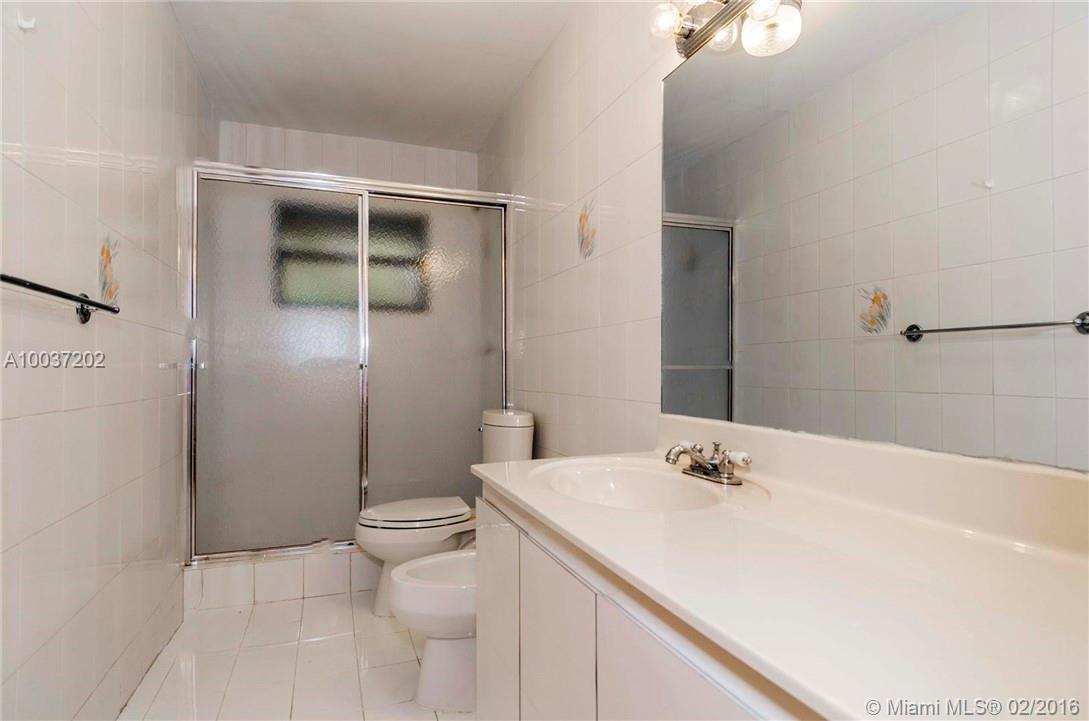 11480 Southwest 103rd Street Miami, FL 33176 - Photo 13 of 22