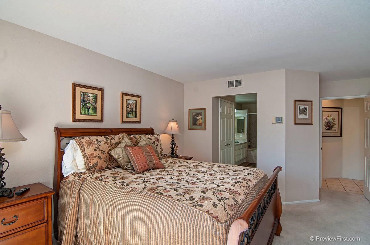 1298 Rue St Martin San Marcos, CA 92078 - Photo 13 of 20 Gallery Image 13