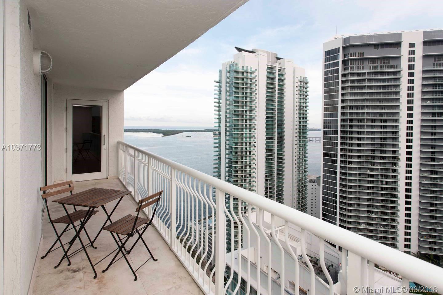 1200 Brickell Bay Drive, Unit 3915 Miami, FL 33131 - Photo 10 of 40