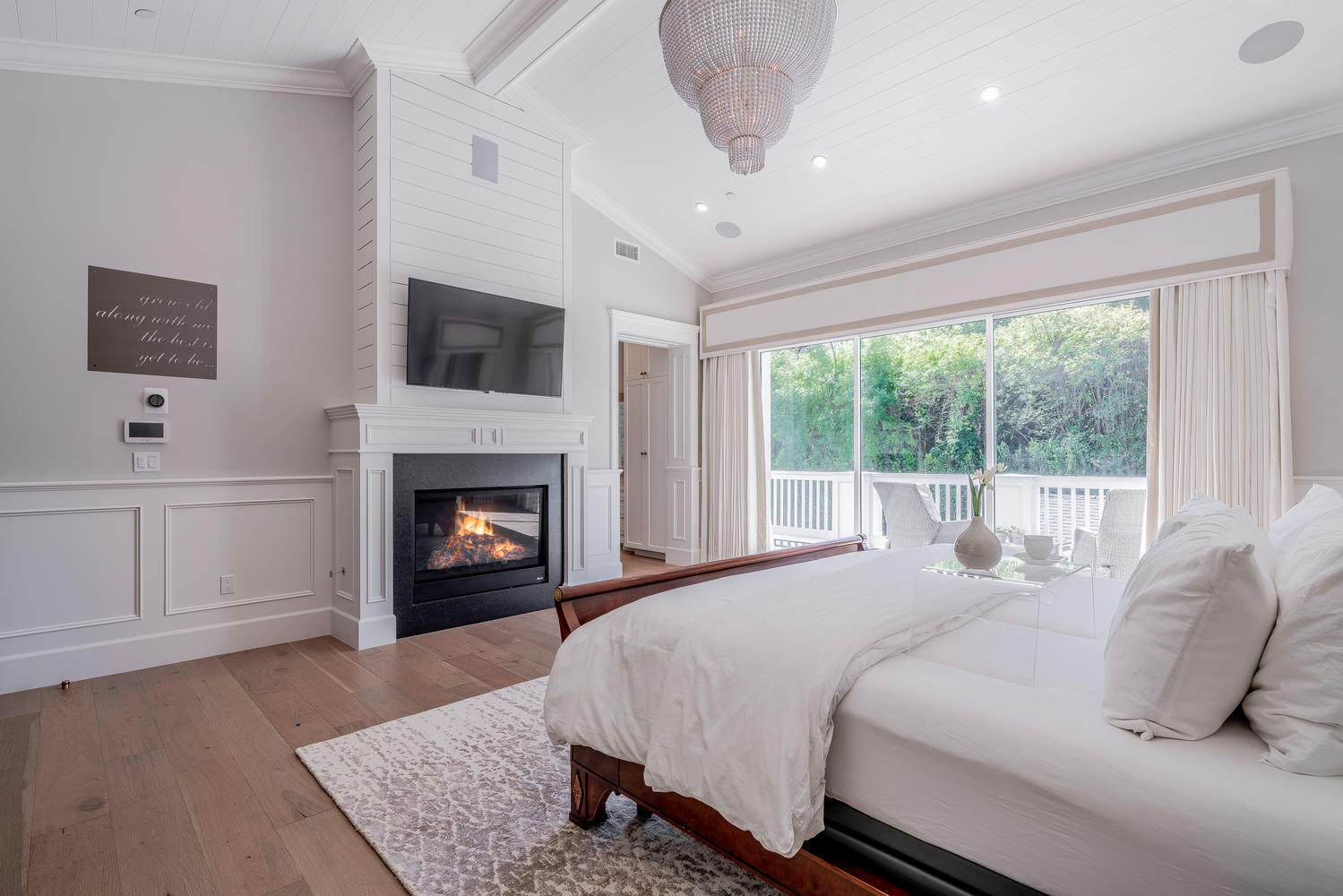 4143 Hayvenhurst Drive Encino, CA 91436 - Photo 4 of 60