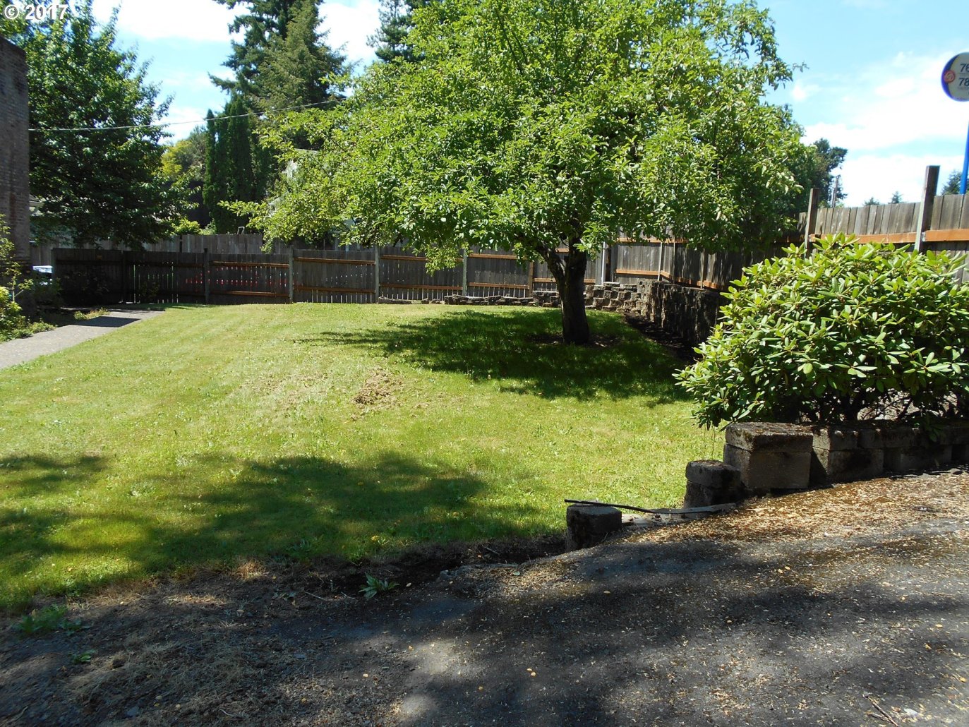 11595 Southwest Greenburg Road Tigard, OR 97223 - Photo 3 of 27 Gallery Image 3