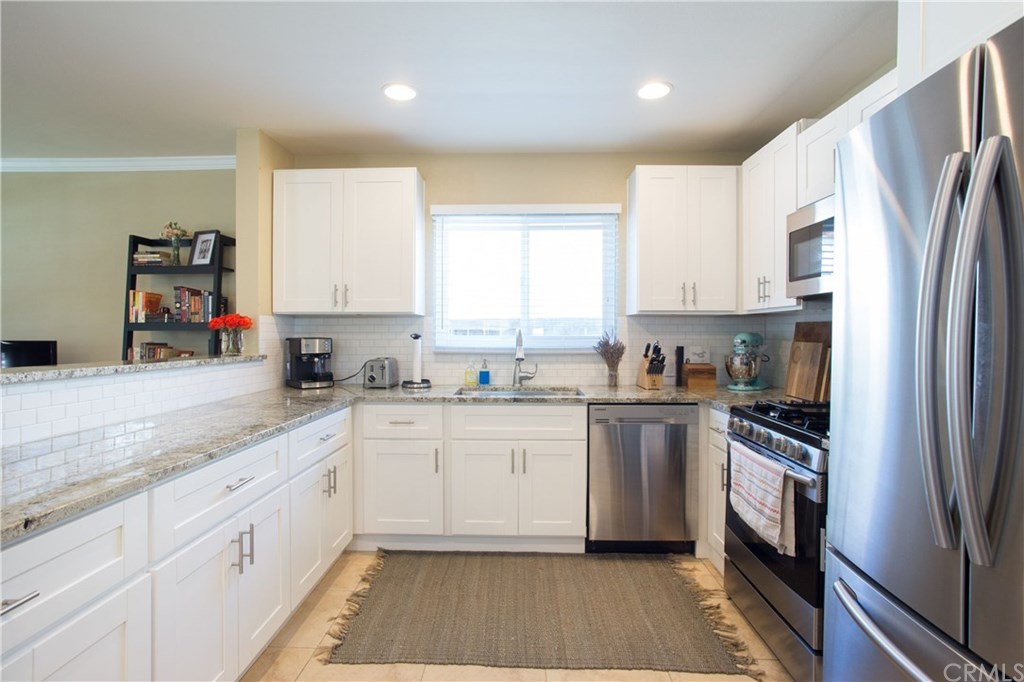 3634 Falcon Avenue Long Beach, CA 90807 - Photo 7 of 16