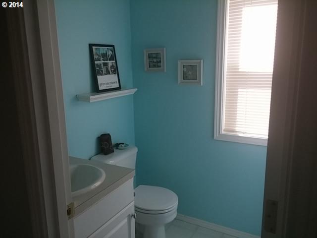 1417 Southwest Carson Street Portland, OR 97219 - Photo 9 of 16 Gallery Image 9