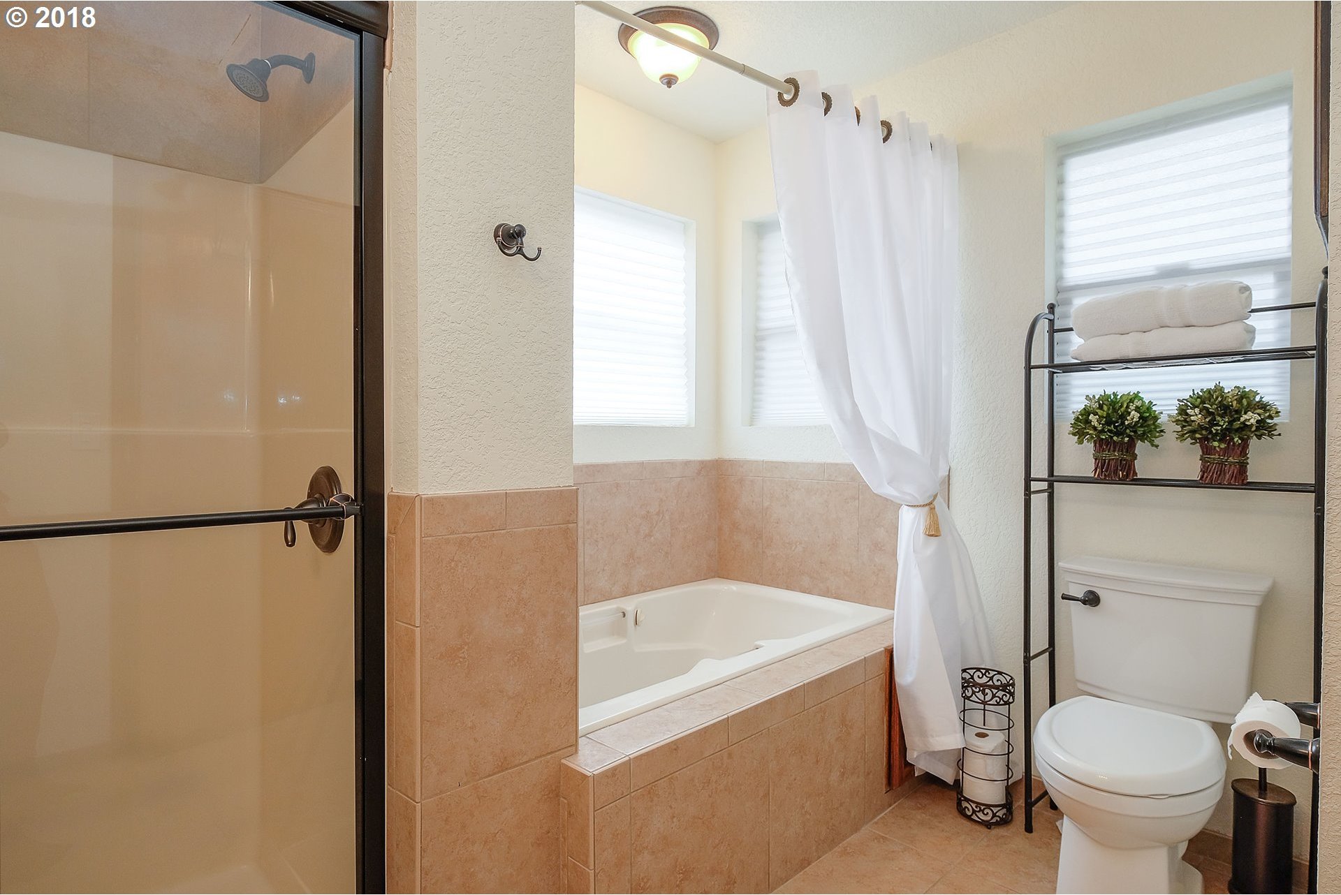 3023 Northeast Rocky Butte Road Portland, OR 97220 - Photo 14 of 25 Gallery Image 14