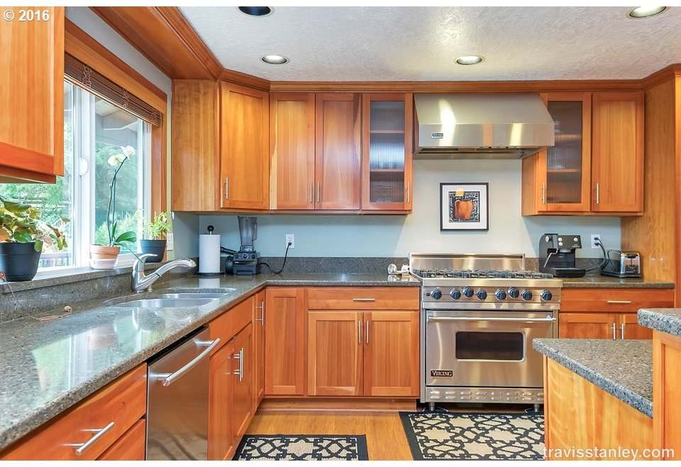 17223 Southwest Rivendell Drive Portland, OR 97224 - Photo 11 of 20 Gallery Image 11