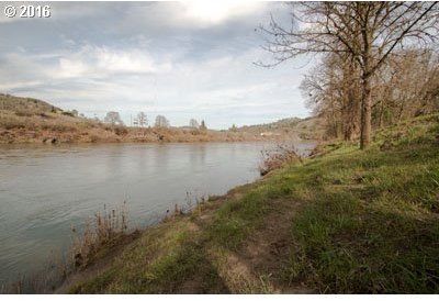 326 Tipton Road Roseburg, OR 97471 - Photo 24 of 25 Gallery Image 24
