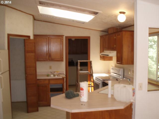 18400 Taylor Creek Road Brookings, OR 97415 - Photo 9 of 14 Gallery Image 9