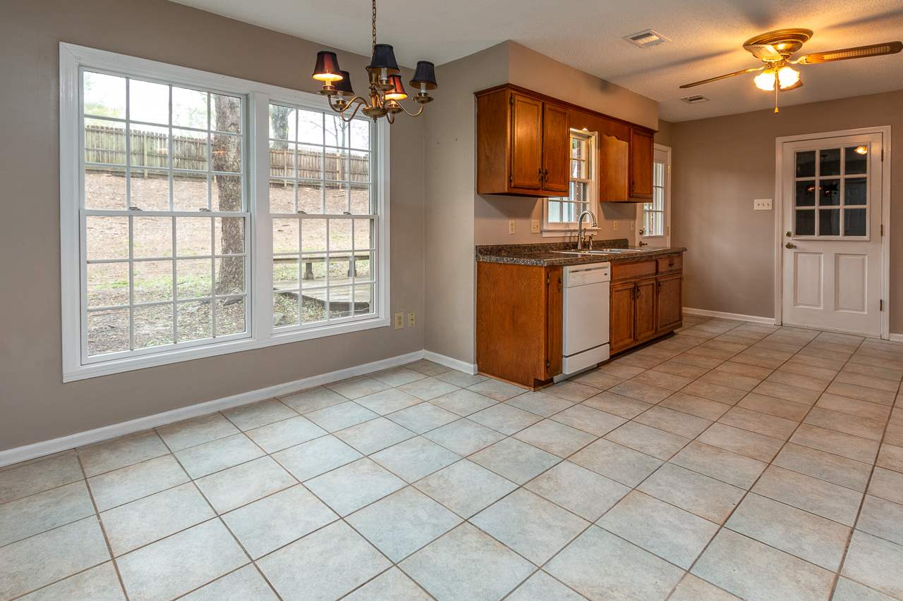 747 North Walnut Bend Road Memphis, TN 38018 - Photo 8 of 25