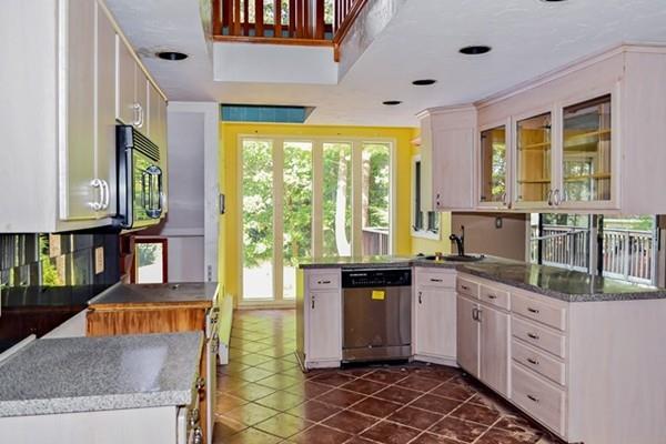 10 Ipswich River Road Danvers, MA 01923 - Photo 9 of 29