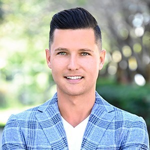 Alex Alexandrov, Agent in  - Compass