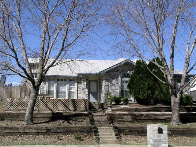 2084 Briarcliff Road Lewisville, TX 75067 - Photo 1 of 1