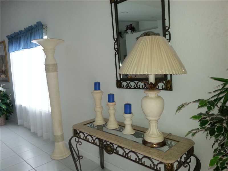 Savanna Weston, FL 33327 - Photo 6 of 17