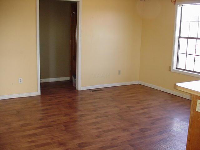 555 Knepp Road Bolivar, TN 38008 - Photo 4 of 8 Gallery Image 4