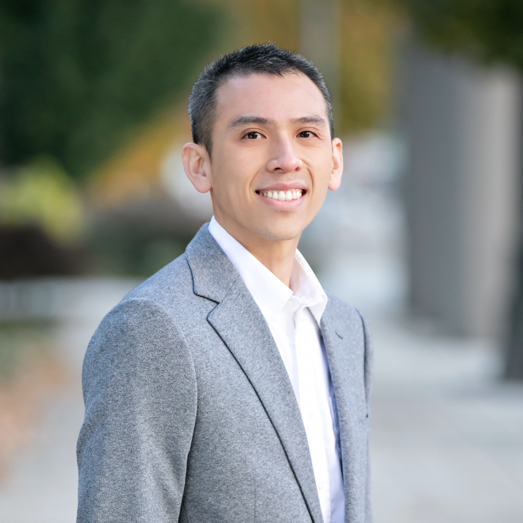 Bobby Nguyen, Real Estate Agent - Compass