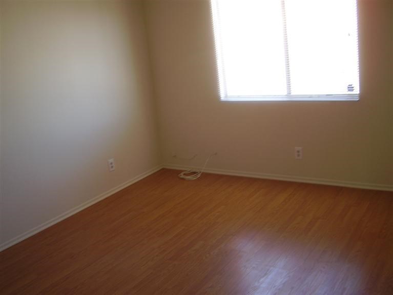 10599 Maple Avenue Hesperia, CA 92345 - Photo 6 of 11