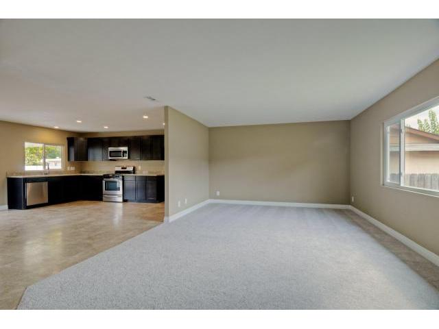 9863 Via Rita Santee, CA 92071 - Photo 4 of 19 Gallery Image 4