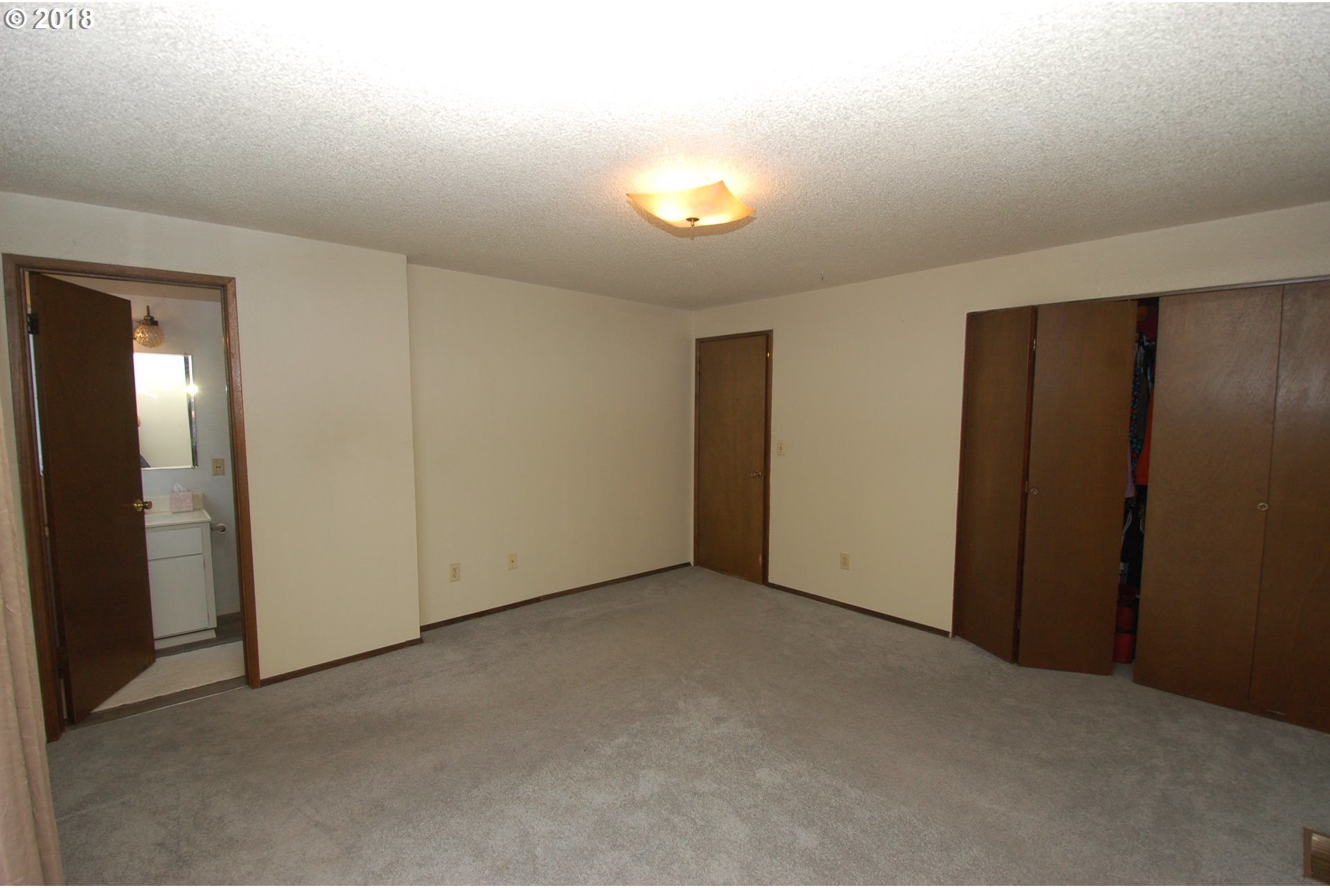 3315 Southwest Ladow Avenue Pendleton, OR 97801 - Photo 6 of 32
