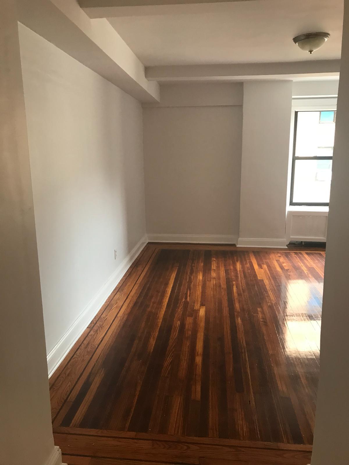 253 West 72nd Street, Unit 1510 Manhattan, NY 10023 - Photo 2 of 4