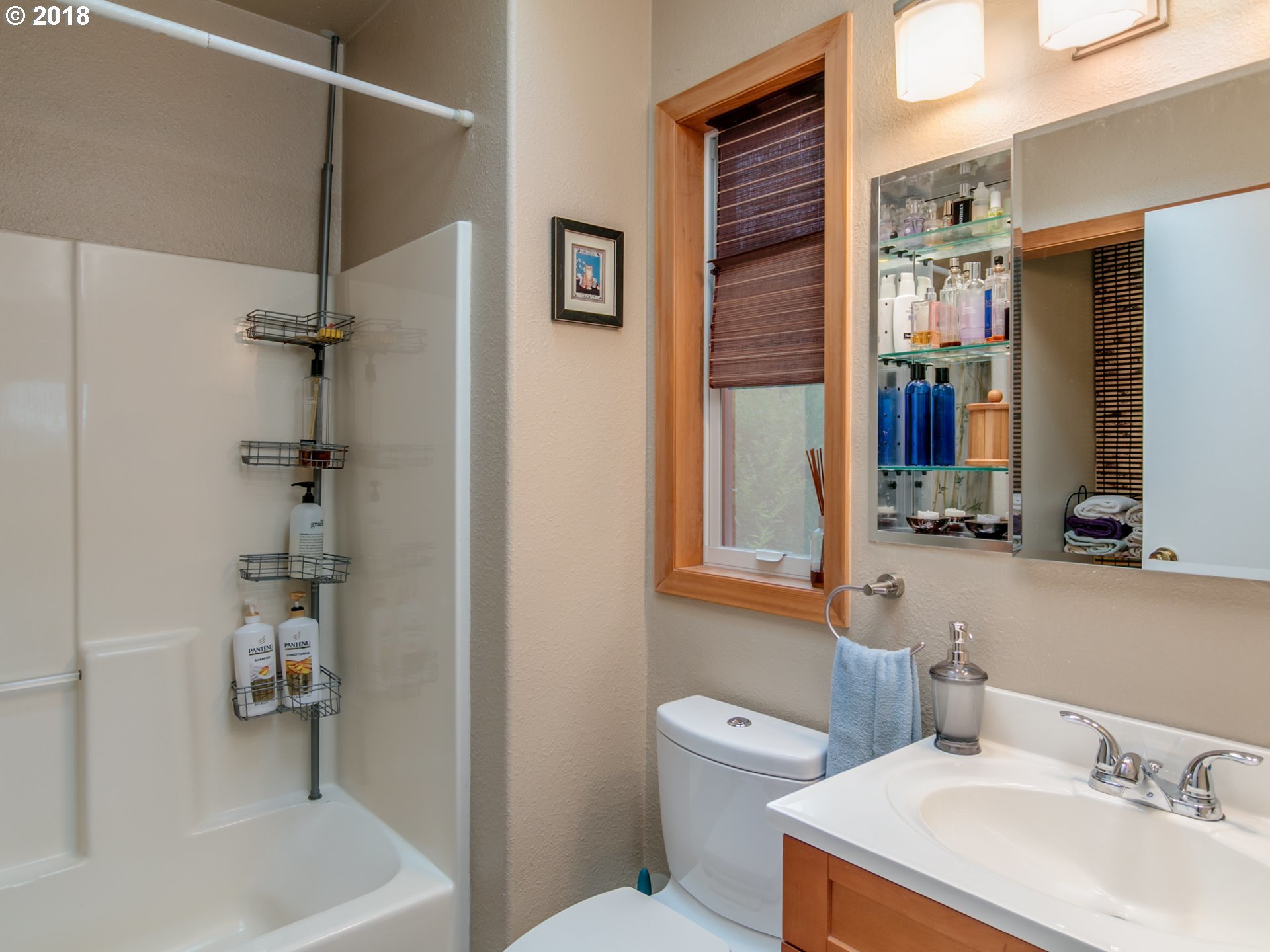1916 Northeast Rosa Parks Way Portland, OR 97211 - Photo 21 of 32 Gallery Image 21
