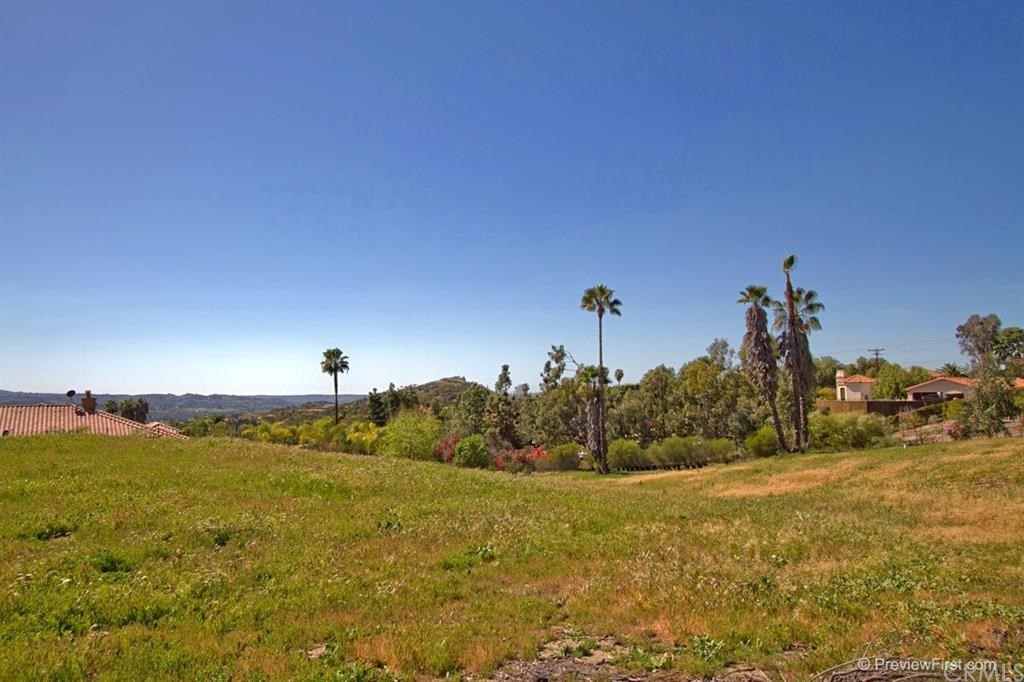 4 Sumac Fallbrook, CA 92028 - Photo 2 of 5