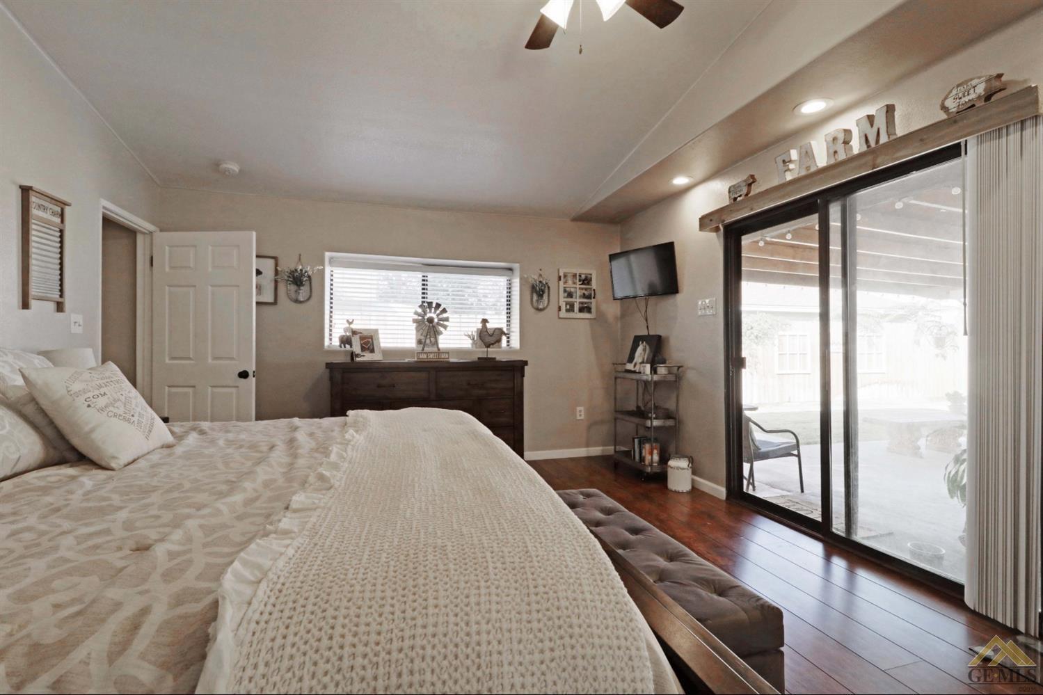 10010 Shellabarger Road Bakersfield, CA 93312 - Photo 19 of 26
