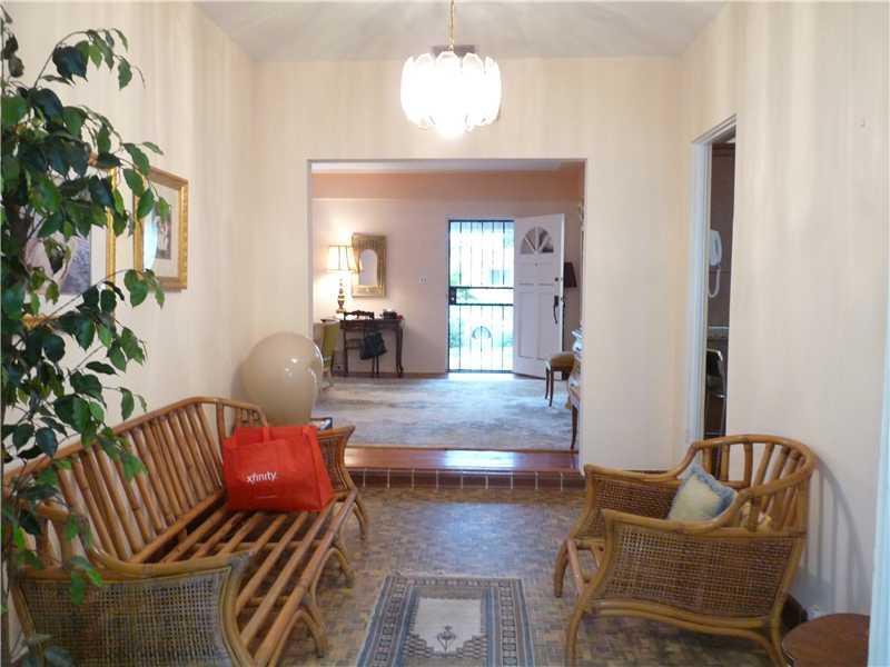 555 Southwest 25th Road Miami, FL 33129 - Photo 21 of 34