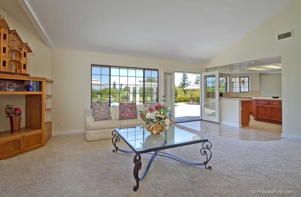 17790 Valle Verde Road Poway, CA 92064 - Photo 9 of 25