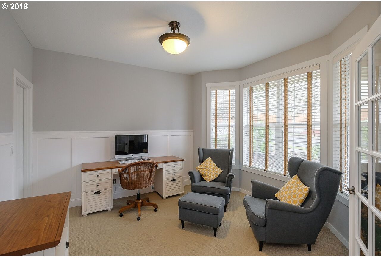 13018 Southwest Hazelcrest Way Tigard, OR 97224 - Photo 12 of 25 Gallery Image 12