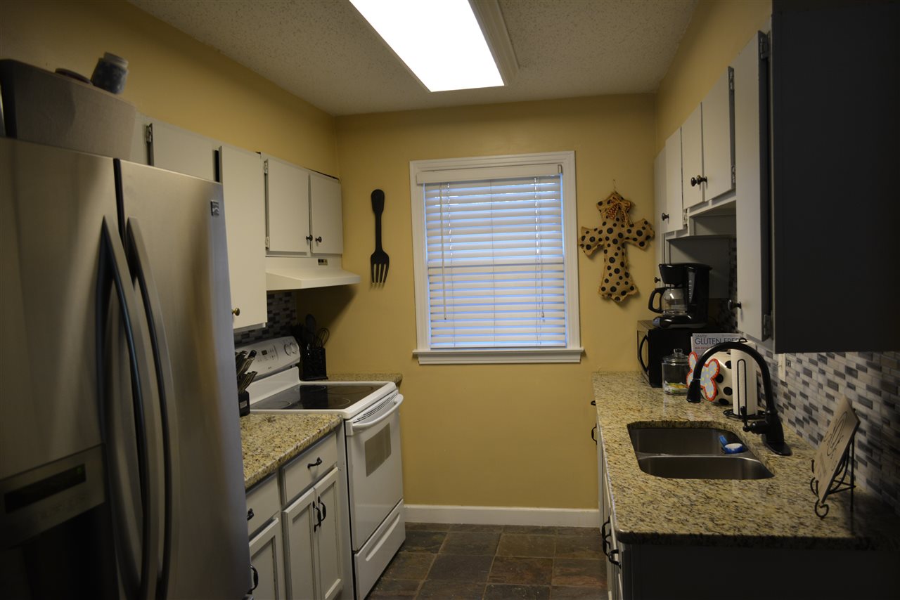 5012 Dee Road Memphis, TN 38117 - Photo 7 of 15