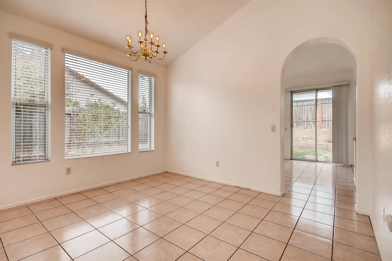 3670 La Mirada Drive San Marcos, CA 92078 - Photo 7 of 25