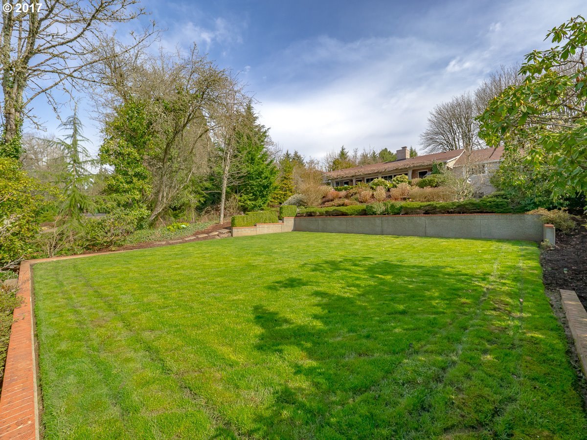 11619 South Military Road Portland, OR 97219 - Photo 26 of 32 Gallery Image 26