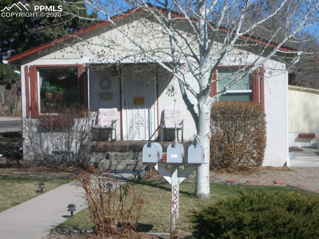 829 Sunset Road Colorado Springs, CO 80909 - Photo 2 of 10