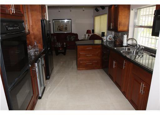 8161 Southwest 104th Street Miami, FL 33156 - Photo 5 of 11