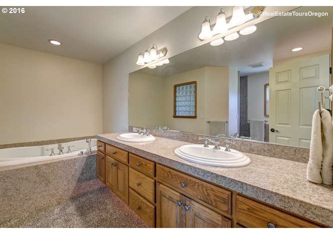 1532 Southwest Stringtown Road Forest Grove, OR 97116 - Photo 18 of 22