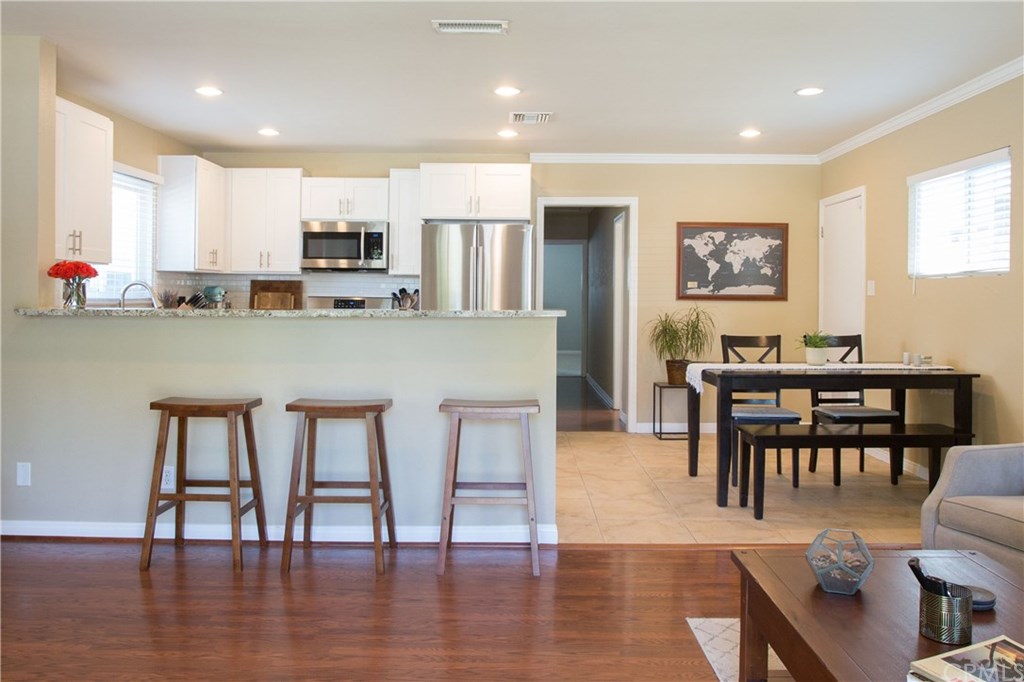 3634 Falcon Avenue Long Beach, CA 90807 - Photo 4 of 16